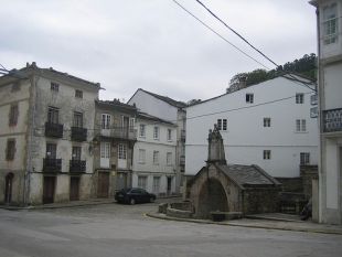 A Fonte Vella, un dos moitos monumentos de Mondoñedo / Flickr: indocopleustes