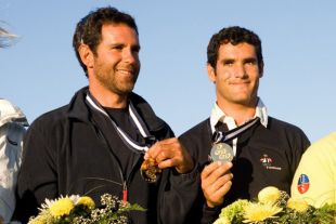 Antón Paz e Fernando Echavarri, a bordo do seu clase Tornado